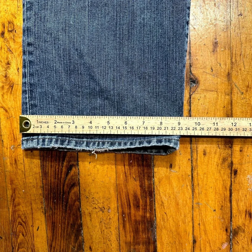 Eddie Bauer Jeans Men's 36x32 Blue Denim Regular Fit Straight Leg Medium Wash